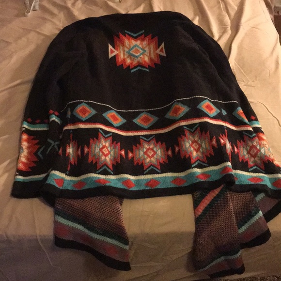 Aztec sweater - Picture 2 of 2